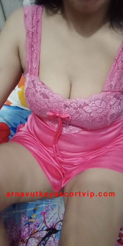 Arnavutköy Escort Bayan Ece ile Buğday Tenin Cazibesine Kapılmaya Hazır Olun