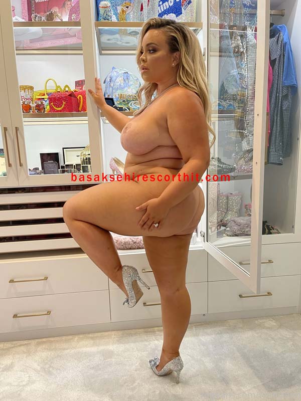 Başakşehir Escort Güzeller Güzeli Esmer Bayan Elif’le Ateşli Gecelere Hazır Olun