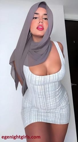 Aliağa Escort Dünyasında Esmer Bir Bomba Dilan
